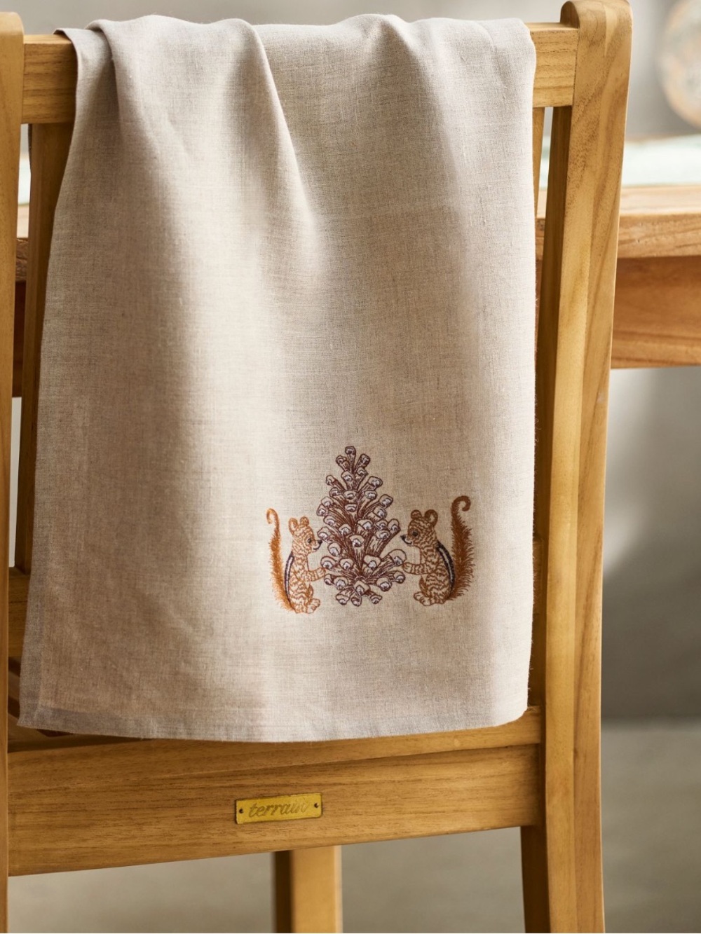 Coral & Tusk Pinecone Chipmunk Dish Towel Embroidered Linen New Anthropologie